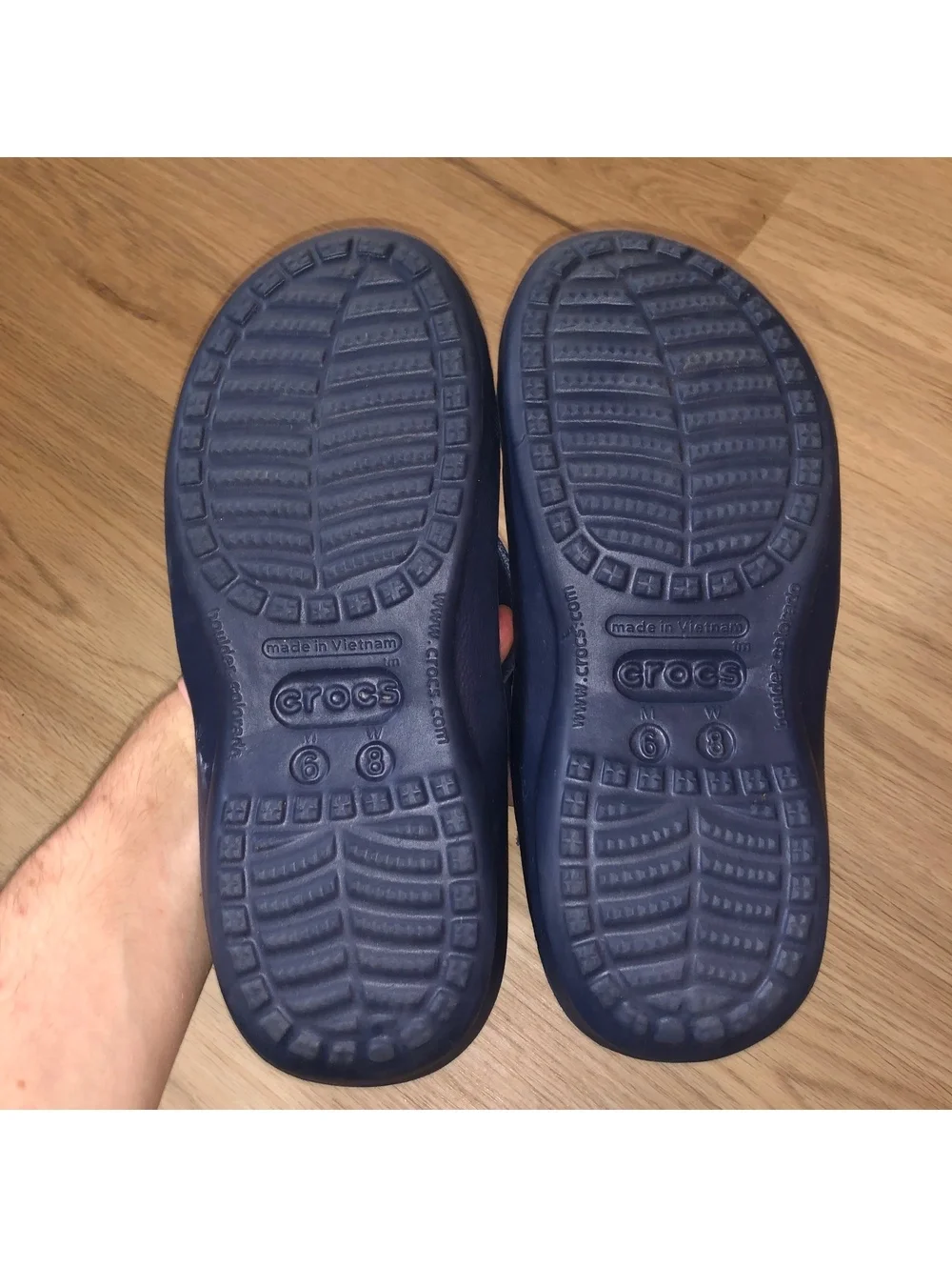 CROCS ATHENS ROYAL NAVY BLUE THONG FLIP FLOP SANDALS WOMENS SIZE 8 MENS 6 - Picture 2 of 5
